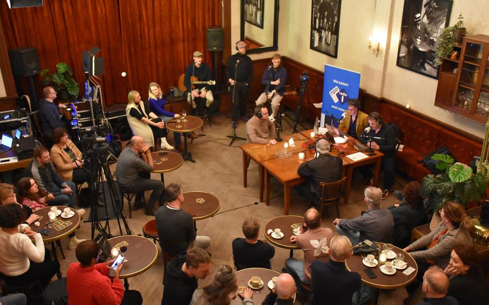 Overlast door veiligelanders in Nieuw-Weerdinge en Jan van Beveren is